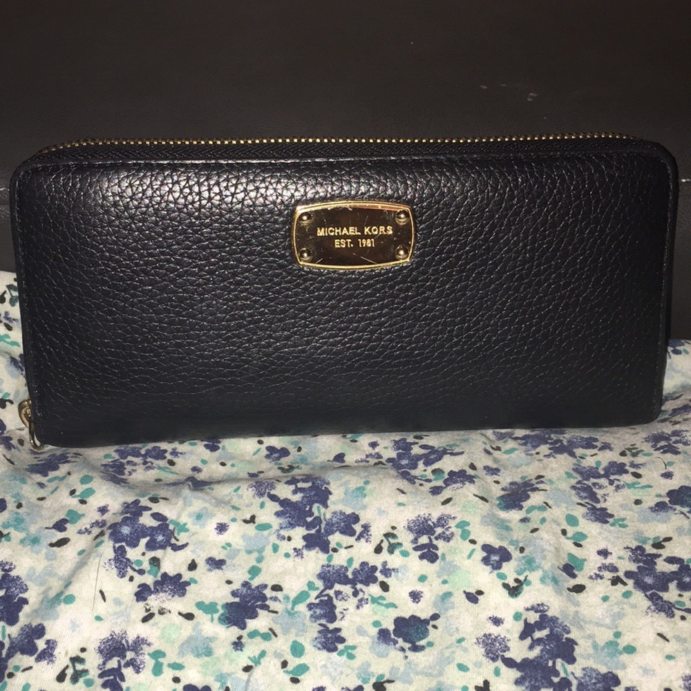 Michael Kors Black Leather Continental Wallet